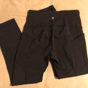 All the Right Places Lululemon crop leggings